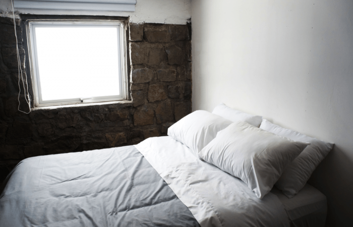 Quarto Queen com Banheiro Compartilhado